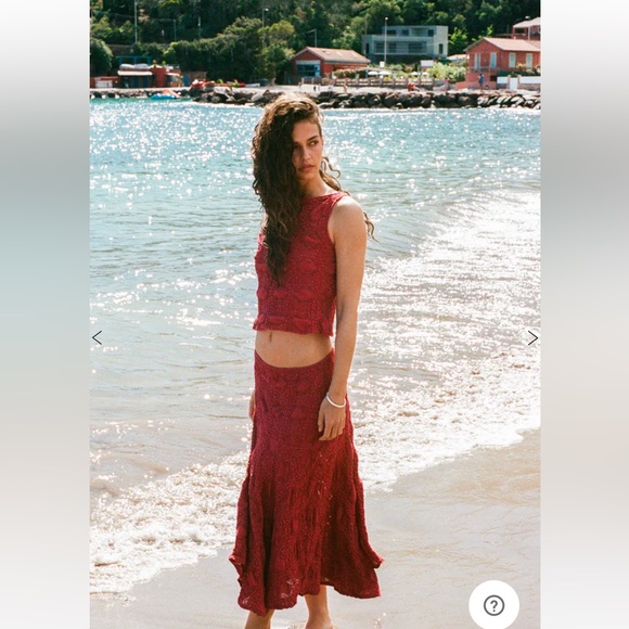 With Jean - Mauve Top - Red 

worn once for one of my wedding events. - Picture 6 of 6